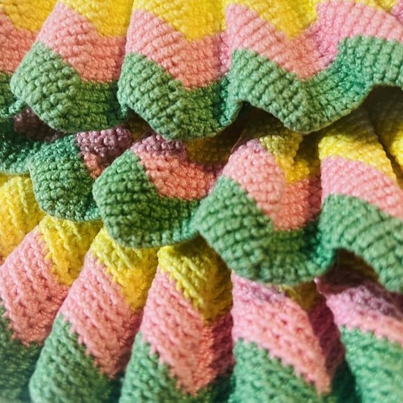 Handmade Crocheted Doily Pink Green Yellow White Ruffled 11” Vintage - Picture 2 of 9